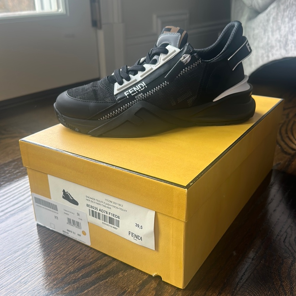Fendi womens authentic sneakers size 39.5   Worn once. Retail $900. authentic.